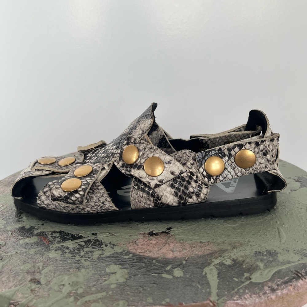 Acne Studios snake printed soft leather sandal - Picture 3 of 7